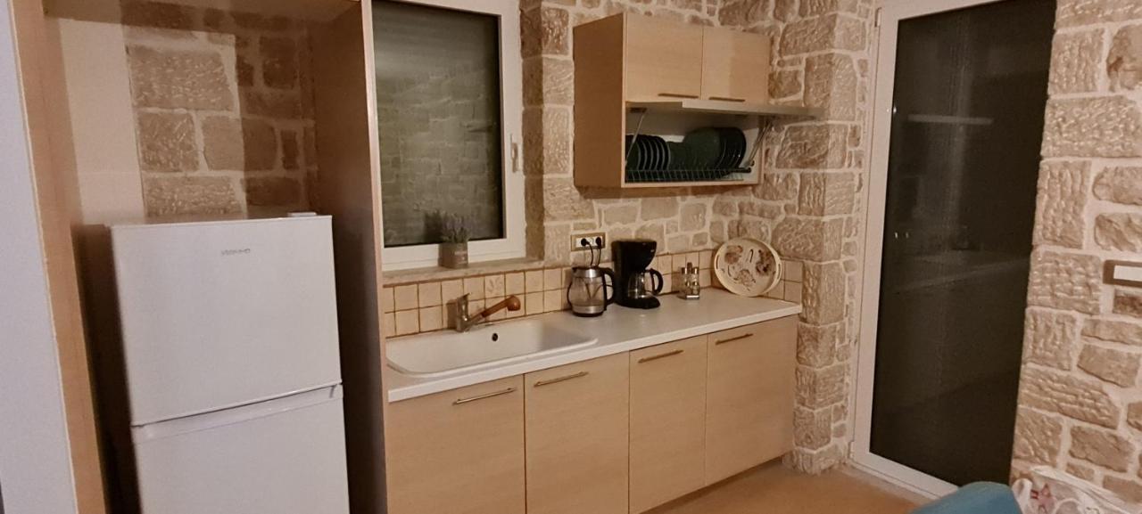 Villa Πέτρα, Ελιά Και Λεβάντα Tolón Exterior foto